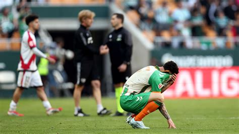 Man Utd flop Antony appears to break down crying after blowing golden ...