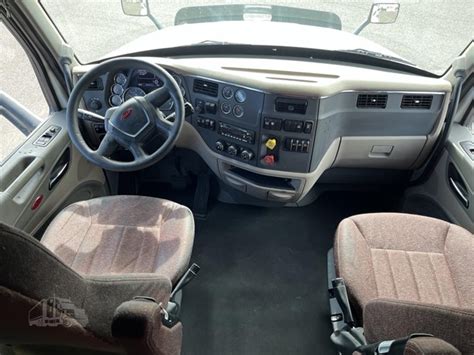 2022 PETERBILT 579 For Sale in Tolleson, Arizona | www.peterbiltredoval.com