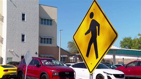 Port Charlotte schools debate start times; students and parents divided ...