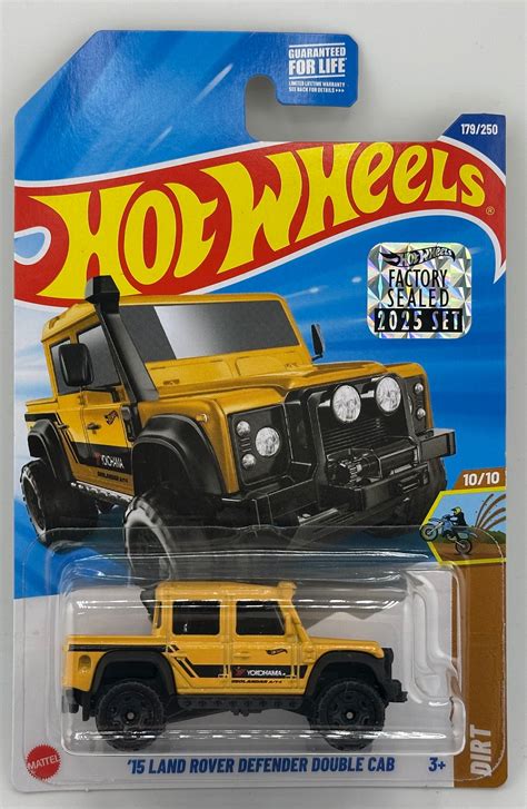 Hot Wheels '15 Land Rover Defender Double Cab Factory Sealed | HW ...