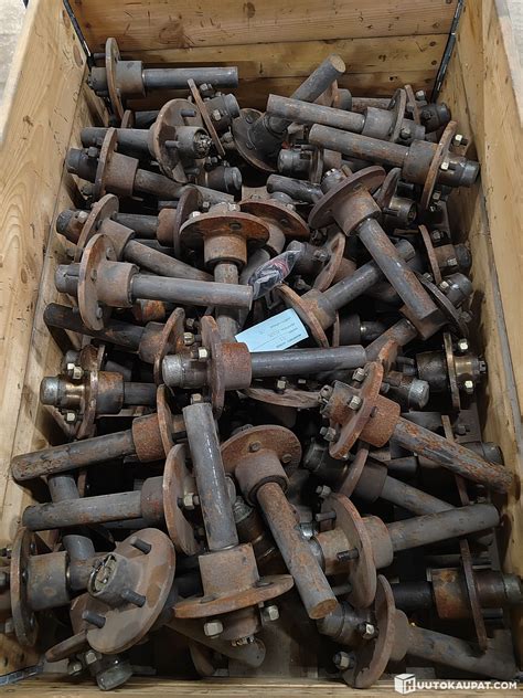 Perävaunun napoja 59 kpl 4x100, Sastamala | Huutokaupat.com