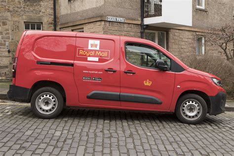 Farage furious at 'disturbing' postman who 'binned' Reform flyers