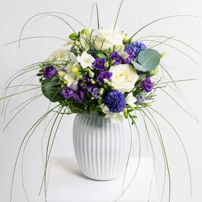 Cloud Magic: Order Flowers Online | Interflora India | ID1394755