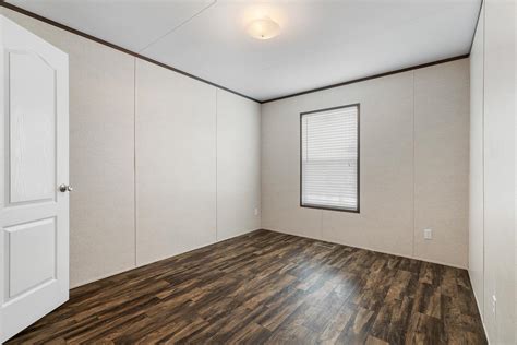 Champion Select Singlewides CS1660A-1660H22045 from Bolton Homes