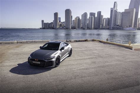 Audi RS 5: Debut as hot-lap car at Formula 1 | Photo | Audi MediaCenter