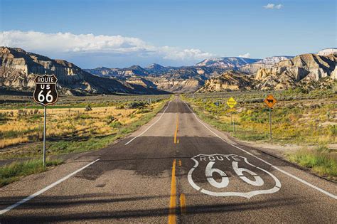 This 2,448-mile highway is the most famous in the US and crosses 8 ...