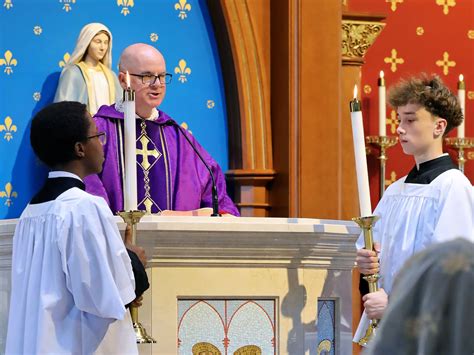 New seminary paintings find a home at Alexandria church - Arlington ...