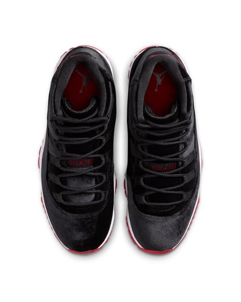 วันเปิดตัว Air Jordan 11 "Bred Velvet" ผู้หญิง (DB5457-061). Nike SNKRS