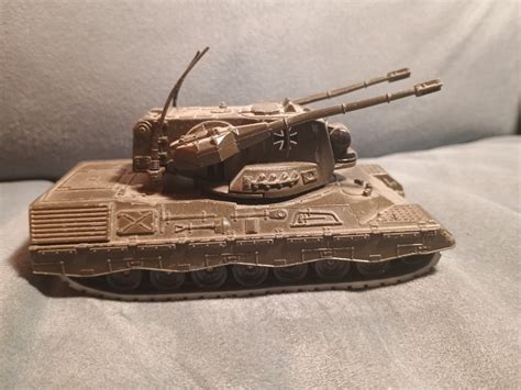 Gepard Siku 2911 ilmantorjuntapanssarivaunu - Huuto.net