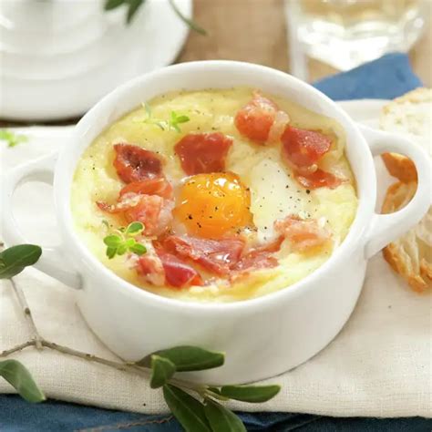 Crema de patata gratinada con huevo y jamón serrano, para una cenita ...