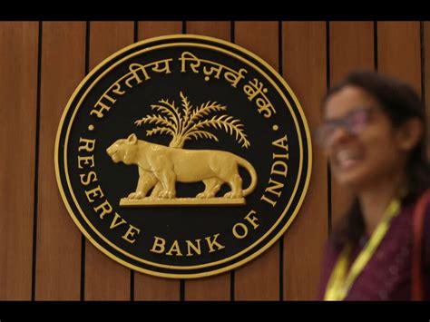 Trade pacts boost foreign inflows, lift Indian rupee, RBI says