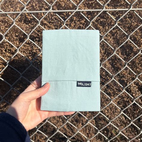 HOLiDAY light-blue × navy | cosmiclab