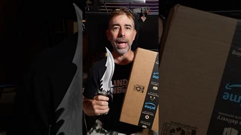 Magical pills changed my taste buds – a blind guy unboxing