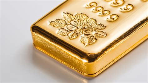 Gold price could reach $5,055 by Q4 2026, says JPMorgan - MINING.COM