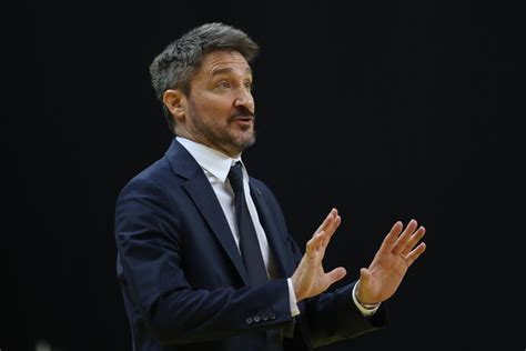 Il grande basket europeo a canestro su DAZN - Basket - Ansa.it