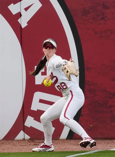 Alabama softball hosts South Carolina to end regular season | Live updates