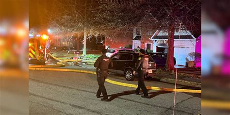 Crews quickly contain early morning house fire in southern Fulton County