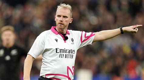 Wayne Barnes: Rugby World Cup final referee and record-breaker ...