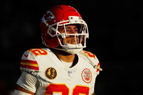 Chiefs release Jawaan Taylor, saving $20M under the salary cap ...