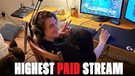 xQc reveals he was paid one million dollars for a single Call of Duty ...