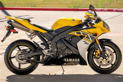 273-Mile 2006 Yamaha YZF-R1 50th Anniversary for sale on BaT Auctions ...