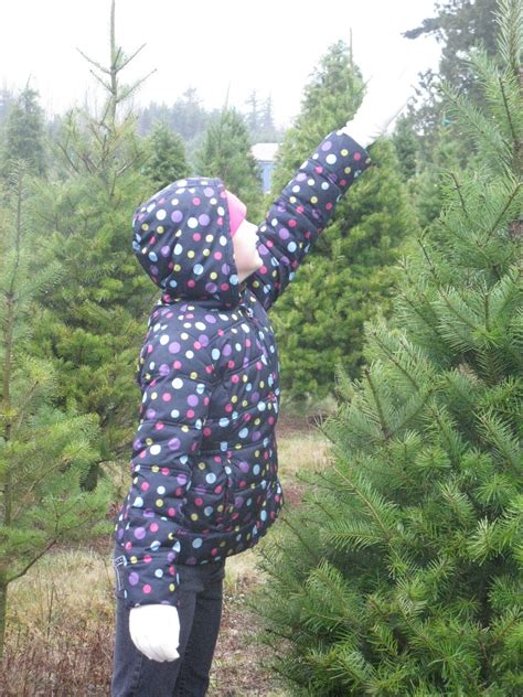 Avery and Annalise: O' Christmas Tree