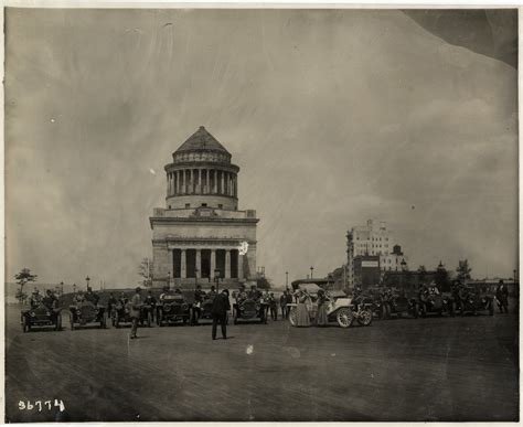 Overland automobile and other automobiles at Grant's Tomb, 1910 New ...