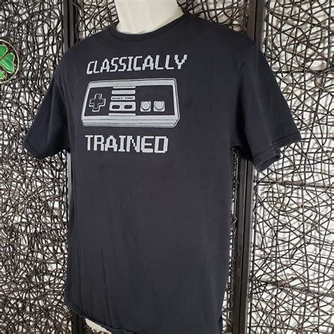 NINTENDO NES CONTROLLER MENS SHORT SLEEVE T SHIRT SZ. M CLASSICALLY ...