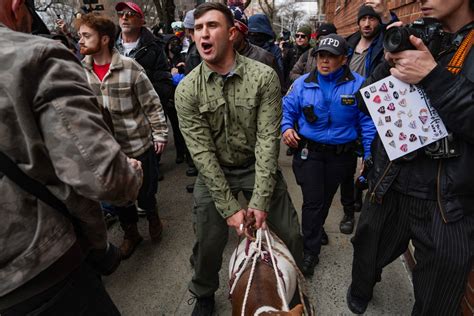 Two in custody after ‘suspicious devices’ found outside Gracie Mansion ...