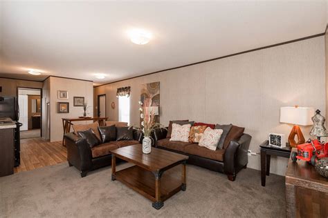 Redman Doublewides RM1466A-1466H32042 from Bolton Homes