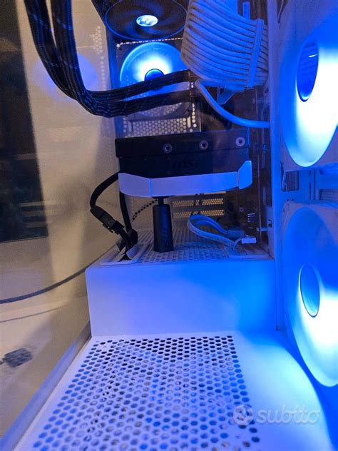 PC Gaming – RTX 5070 Ti | Ryzen 7 7800X3D - Informatica In vendita a ...