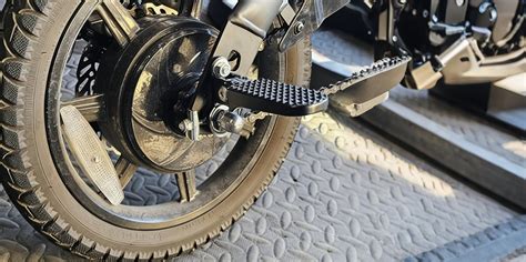 Amazon.com: BEAROLNE: Foot Pegs