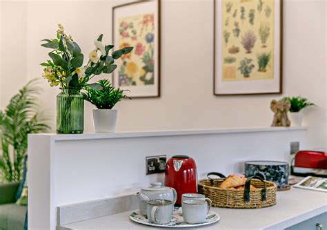 Cornmill - Orange Elephant - Houses for Rent in Kennford, England ...