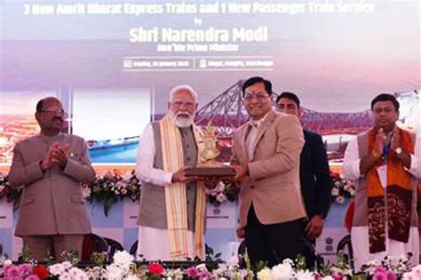 DFS Secretary Sets Strategic Roadmap for LIC at Mumbai Meet