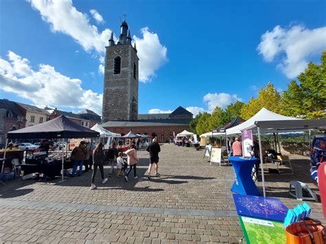 Marché des producteurs et artisans locaux à Thuin, Sur la Place du ...