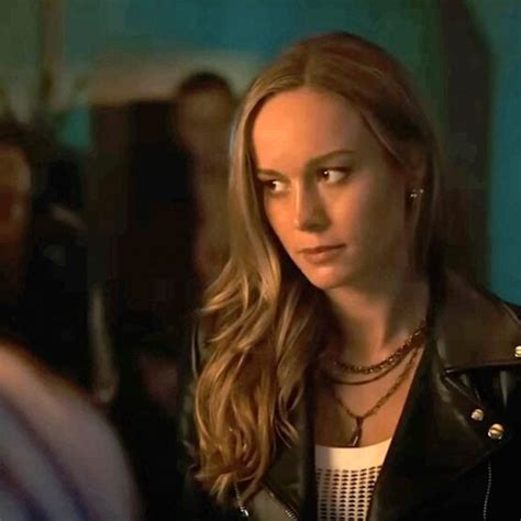 Esqueletos, com Brie Larson e produção de J.J. Abrams, é adquirido por ...