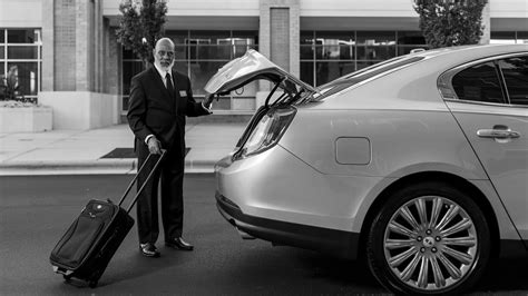 Executive Airport Car Service vs Ride-Share