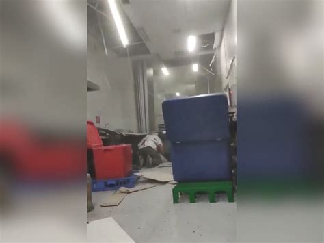 Powerful 7.4 quake jolts Indonesia; tsunami warning issued for coastal ...