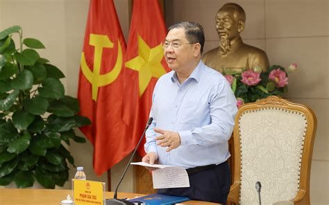 Accelerate the deployment of the North-South high-speed railway, ensuring optimal efficiency and ...