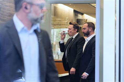 Elon Musk defends tweets in lawsuit alleging they caused Twitter stock ...