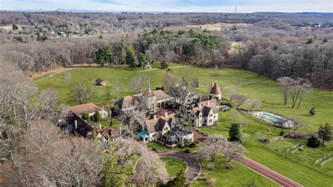 Middletown estate built by Macy's heir up for sale for $10M