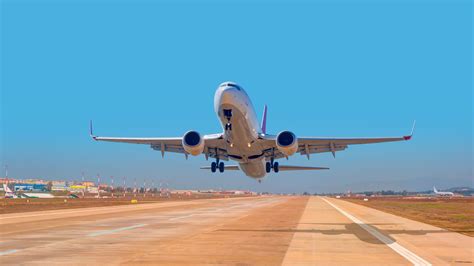 Alza vuelo el “titán de los aires”: el avión más grande del mundo que ...
