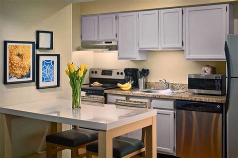 Exhibitions at IX Center! 2 Large Units W/Kitchen - Hotels for Rent in ...