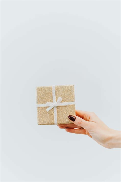 What is Beige Gold? (24 Colors) - Colorguide.org