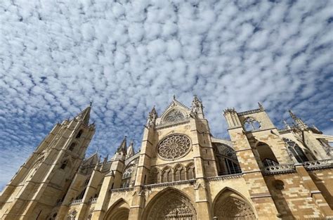 2026 Guided tour of the Cathedral of León (with Reviews & Photos)