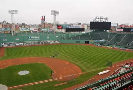 Hotel Commonwealth: Kenmore Square, near Fenway | Groupon Getaways
