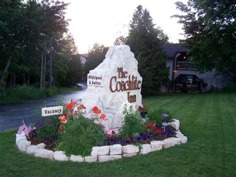 COACHLITE INN & SUITES OF SISTER BAY - Hotel Reviews, Photos, Rate ...
