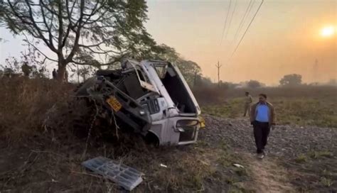 5 police personnel killed, 4 injured in SUV-truck collision in Odisha
