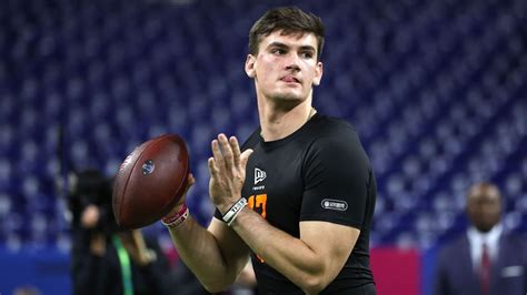 Could Browns draft another QB to compete for starting job? - ESPN