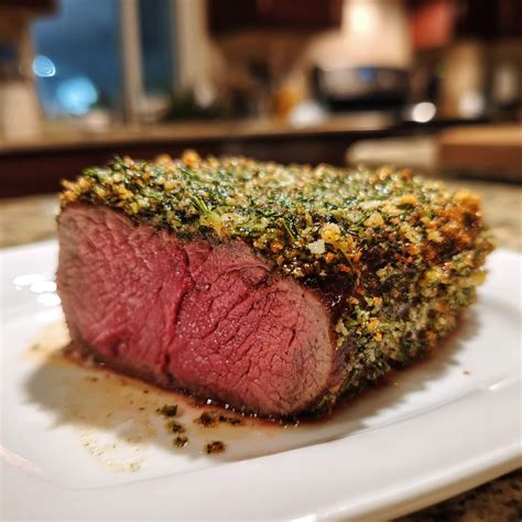 Rinderfilet mit Kräuterkruste zum Valentinstag - Einfaches Rezept auf ...